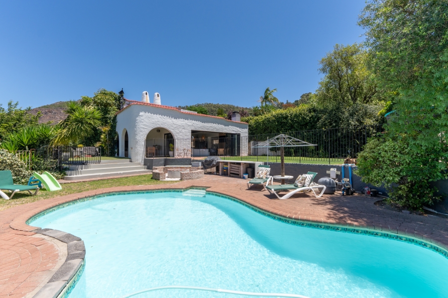 6 Bedroom Property for Sale in Paarl Central Western Cape